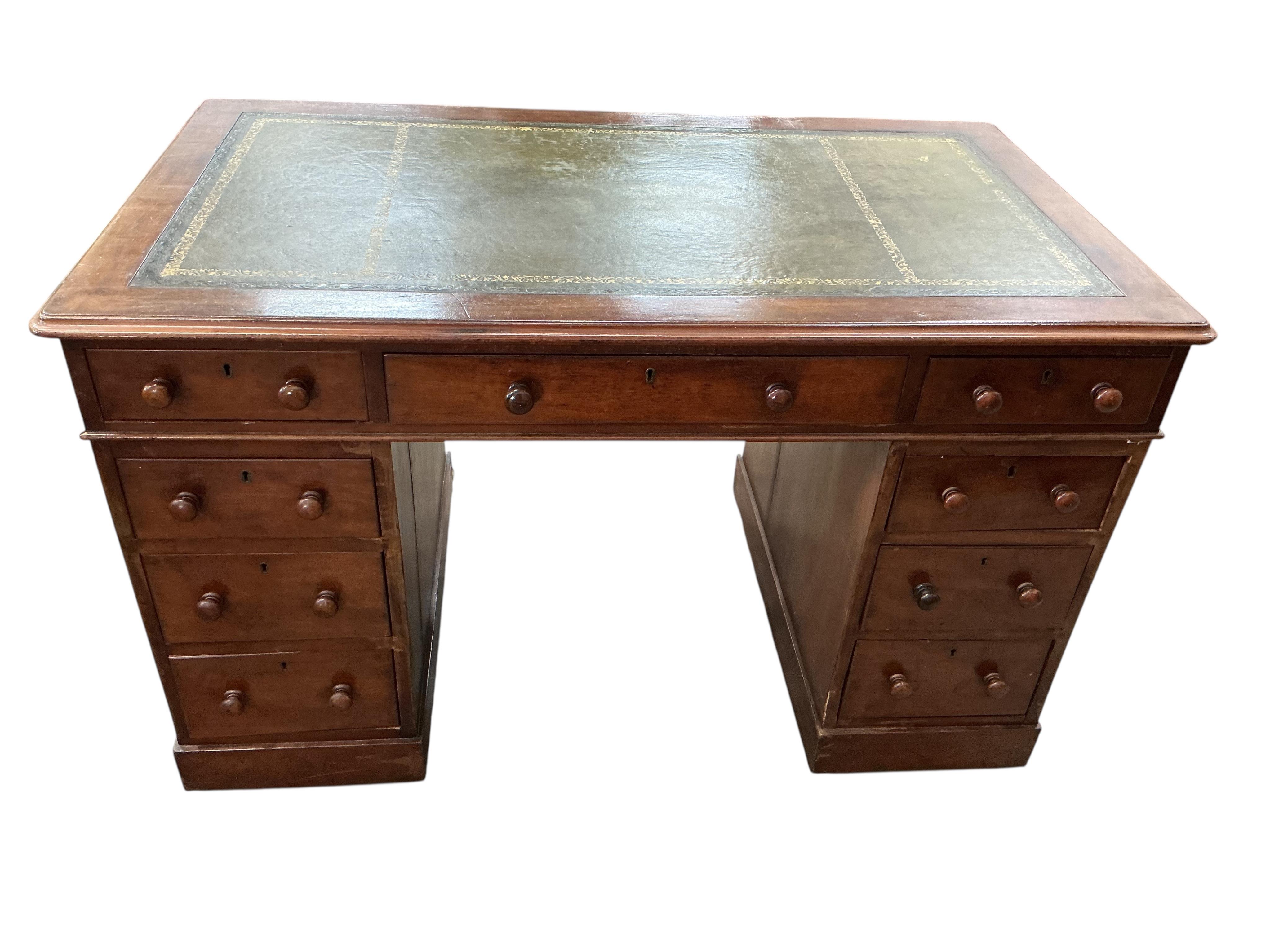 A Victorian mahogany pedestal desk, width 120cm, depth 69cm, height 75cm
